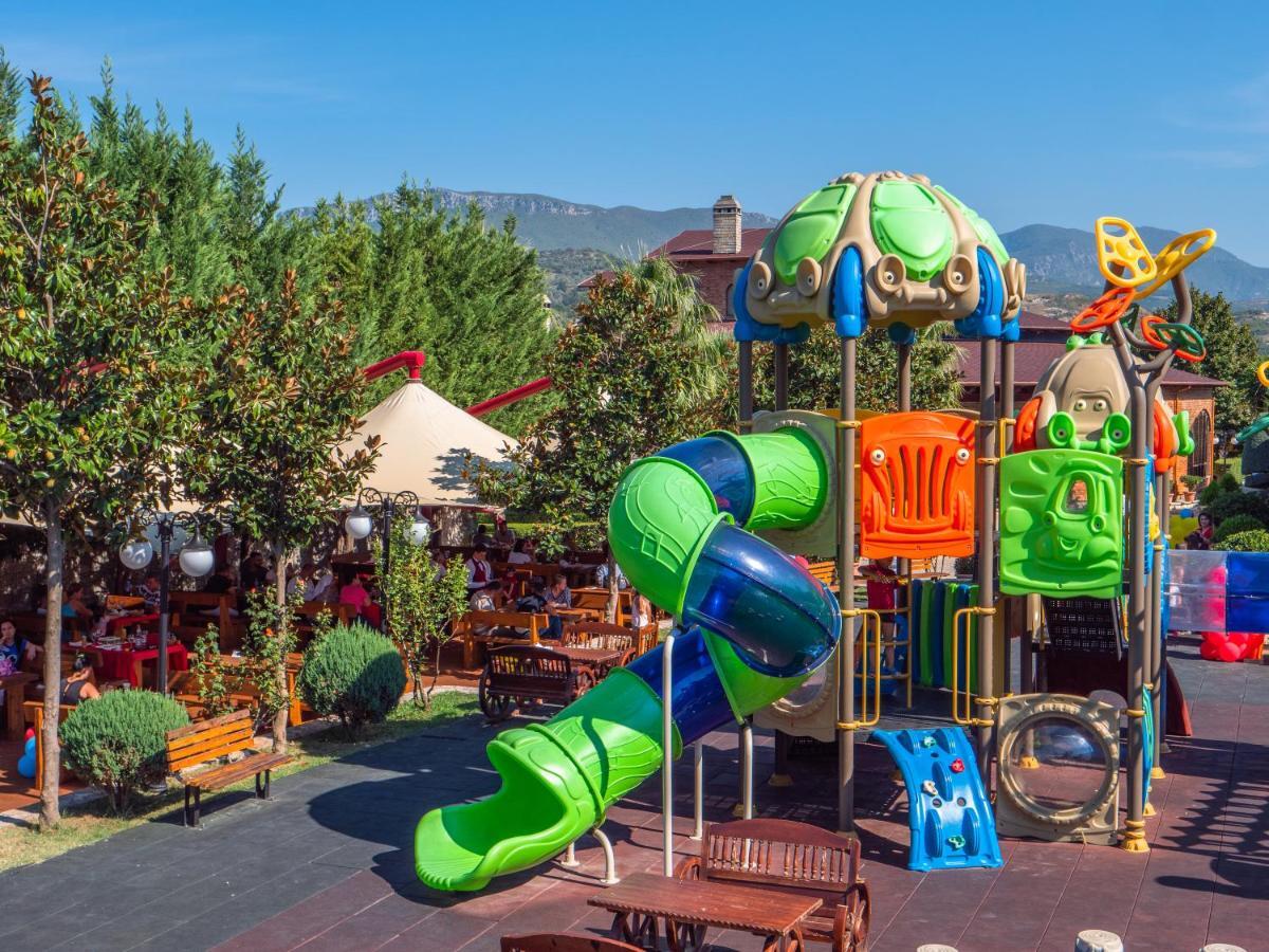 PalmaNova Resort Tirana Kültér fotó