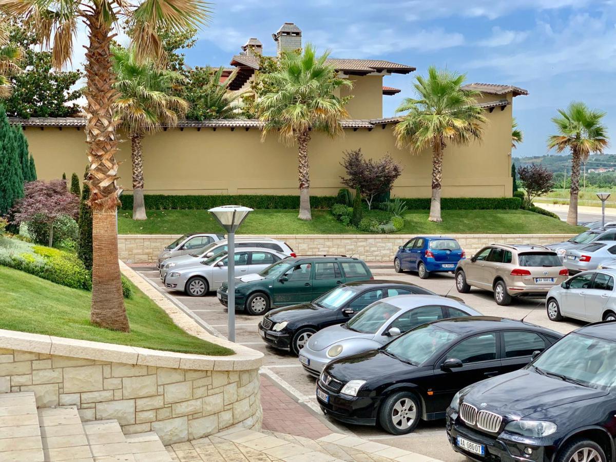 PalmaNova Resort Tirana Kültér fotó